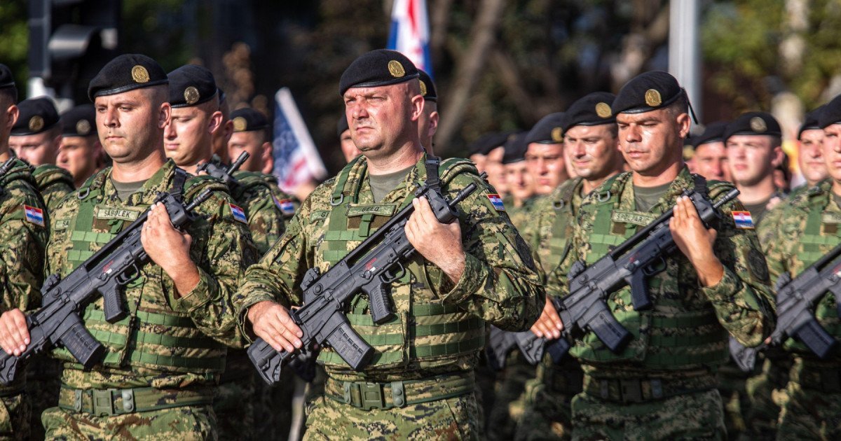 Croaţia a reluat serviciul militar obligatoriu, iar sute de tineri s-au prezentat deja pentru a se alătura primei recrutări de când această obligație a fost eliminată în 2008