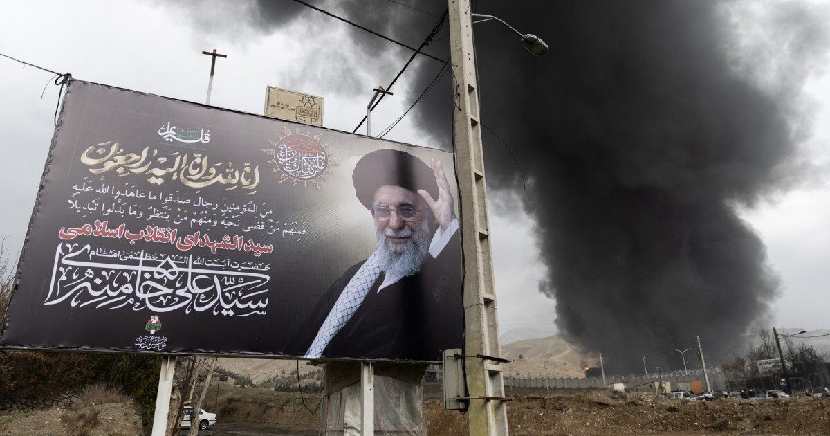 Lupta de putere în interiorul Casei Albe asupra direcției războiului din Iran scoate la iveală conflicte interne aprinse, care pot avea implicații majore pentru politica externă a SUA