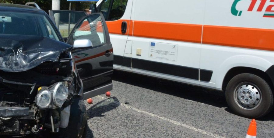 Tragedie pe Calea Moților din Cluj-Napoca: o femeie a murit, după ce a fost lovită de mașină într-un accident rutier devastator Un incident rutier grav s-a petrecut în această dimineață pe Calea Moților din Cluj-Napoca, soldat cu pierderea vieții unei femei de 30 de ani