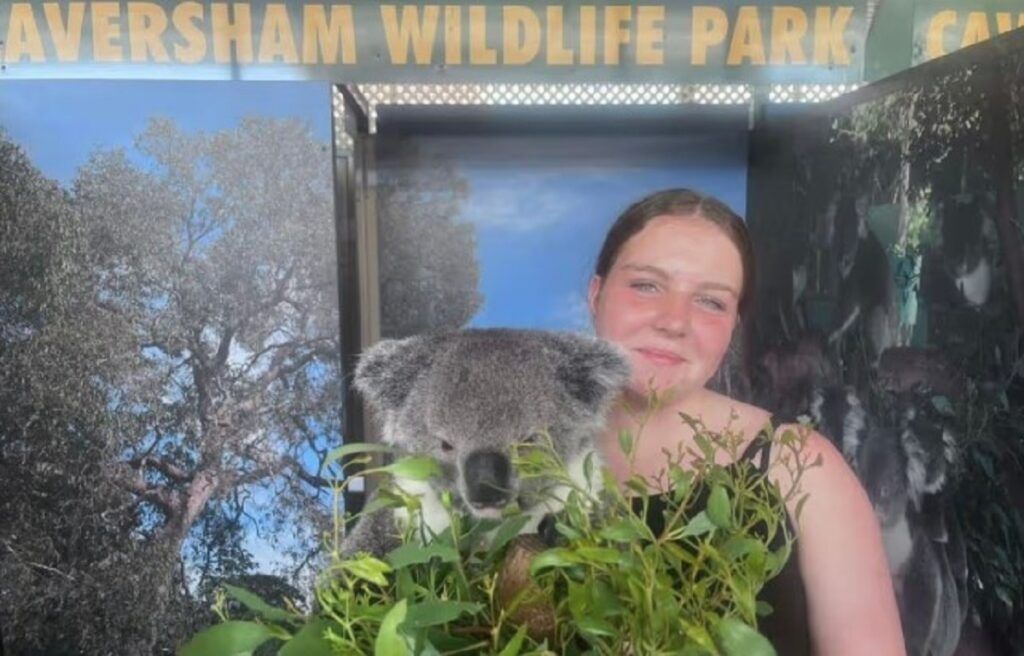 Adolescență zdruncinată de o dramă neașteptată: cazul unei tinere de 14 ani din Manchester scoate la iveală pericolele ascunse ale unor simptome aparent banale Într-o tragedie care a șocat comunitatea din Manchester, o adolescentă de doar 14 ani a murit în urma unei afecțiuni grave, diagnosticată prea târziu