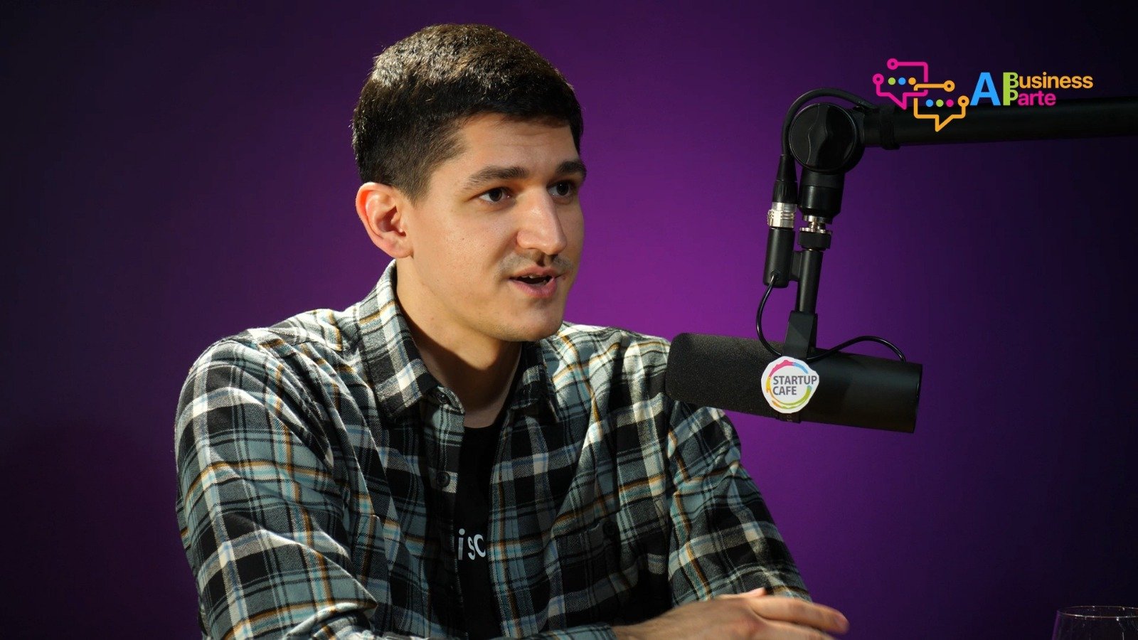 Hackeri în era inteligenței artificiale: În ce mod devine prompt engineering arma lor secretă Tendința emergentă în lumea criminalităţii cibernetice indică o schimbare de paradigmă