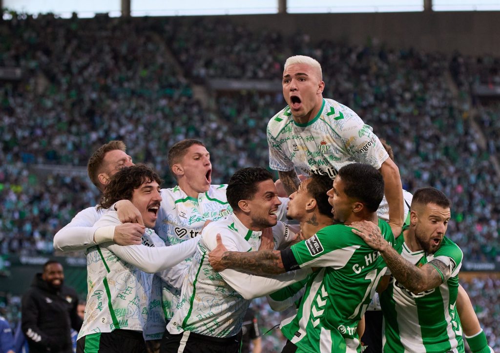 Betis și Celta se întâlnesc într-un duel crucial pe terenul de la La Cartuja După o serie de rezultate controversate, Real Betis și Celta Vigo se vor confrunta astăzi într-un meci de o importanță capitală pentru parcursul acestor formații în campionatul spaniel