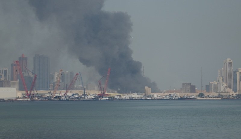 Emiratele Arabe Unite au anunțat joi că au reușit să intercepteze cele mai mari părți ale unui val semnificativ de atacuri cu rachete și drone lansate din Iran asupra teritoriului său