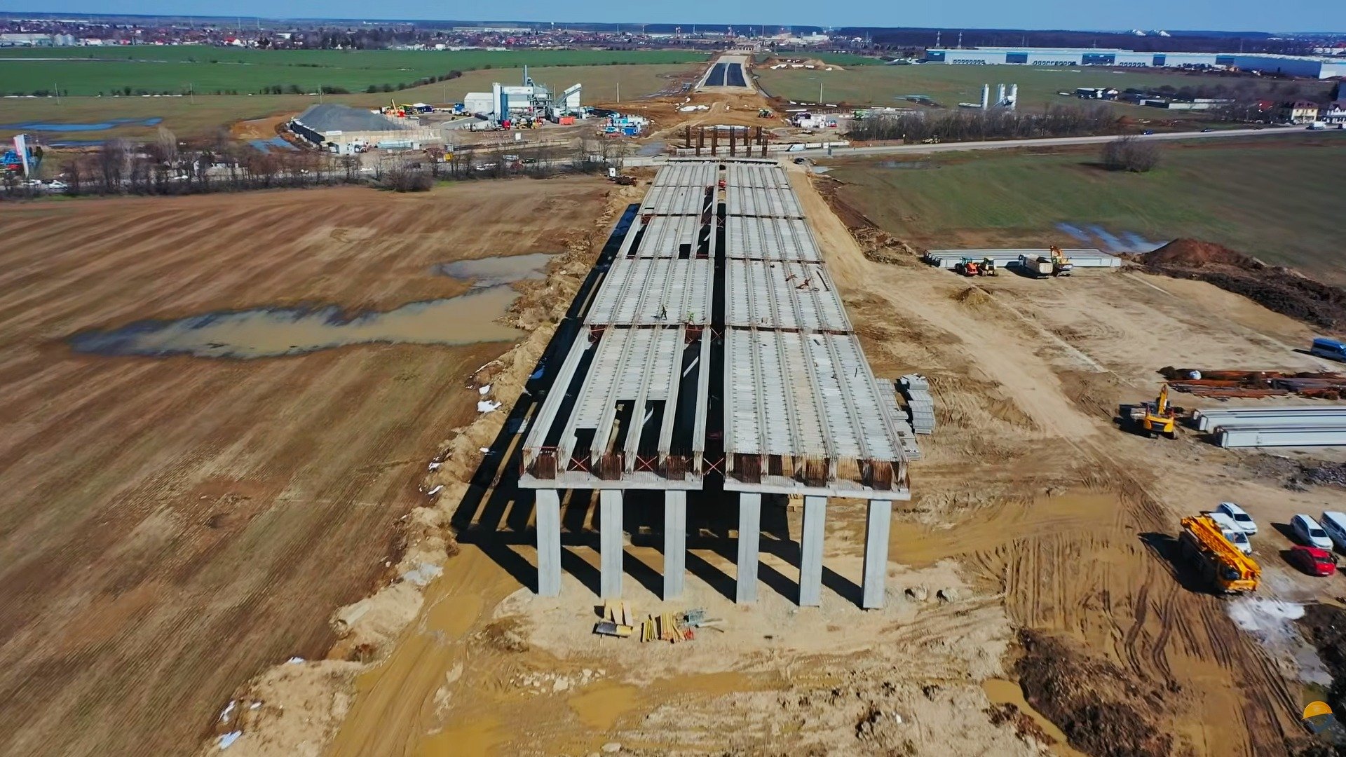 Lucrările la tronsonul A0 Nord, segmentul de autostradă care leagă A1 de DN1, continuă să se procrastineze, iar termenele promise se dovedesc din ce în ce mai greu de respectat