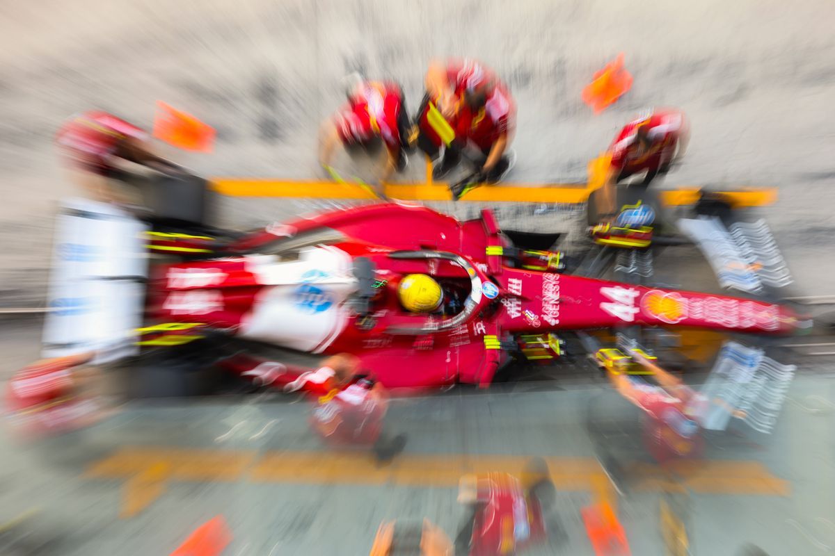 Sezonul de Formula 1 2026 a fost, oficial, dat startul duminică dimineață, odată cu Marele Premiu de la Australia, un eveniment mult așteptat de fanii din întreaga lume