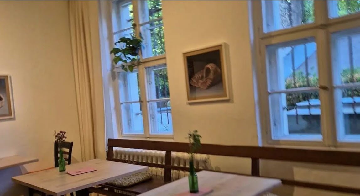 Cimitirele din Berlin nu mai sunt doar locuri de păstrare a tuturor amintirilor legate de cei plecați, ci și spații de socializare și comuniune, unde tradițiile s-au adaptat timpurilor moderne