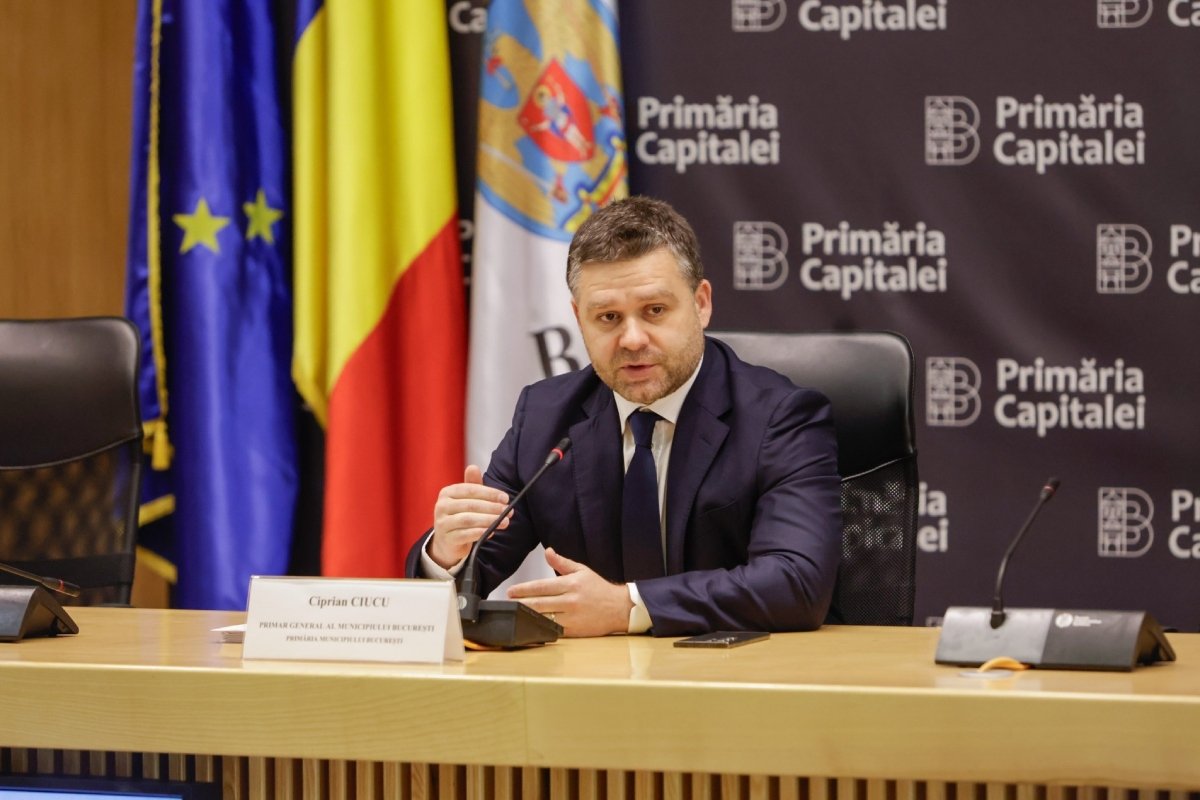 Primăria Capitalei se află într-o situație financiară critică, iar primarul general Ciprian Ciucu avertizează că, dacă bugetul de stat nu va fi aprobat prompt, instituția se va confrunta cu riscul de incapacitate de plată