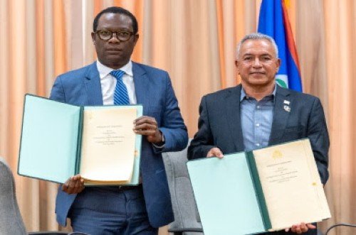 Belize și Guyana au semnat recent un Memorandum de Înțelegere menit să întărească cooperarea pentru conservarea și gestionarea durabilă a pădurilor tropicale