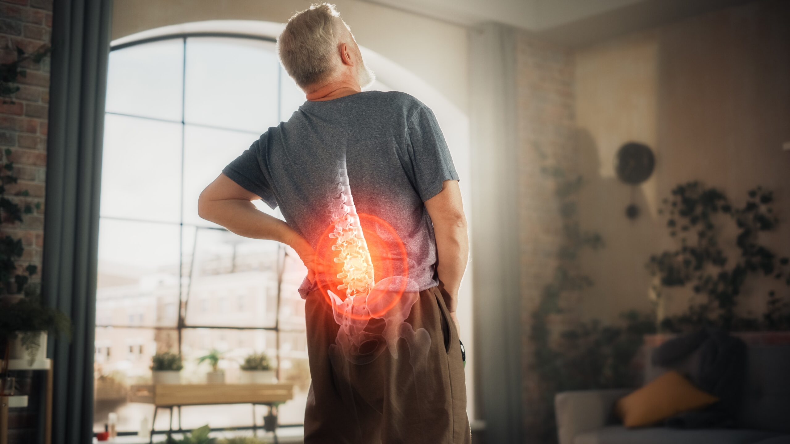 Durerea cronică de spate, o problemă ce afectează milioane de oameni la nivel global, ar putea avea consecințe mult mai vaste decât simpla disconfort local