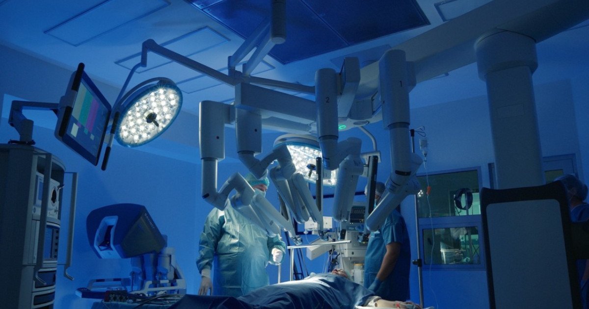 România își extinde utilizarea tehnologiei chirurgicale avansate, dar costurile ridicate limitează amploarea implementării Într-un rappel recent, oficialii din domeniul sănătății anunță o majorare semnificativă a finanțării pentru medicina de vârf, care implică utilizarea robotilor chirurgicali