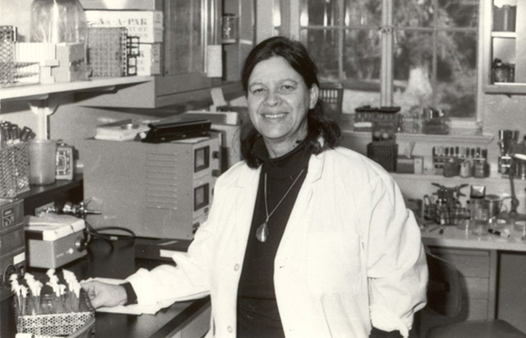 Nobelurile pierdute: istoria marcată de contribuții feminine nerecunoscute în timpul vieții lor Premiul Nobel reprezintă vârful recunoașterii pentru cele mai mari realizări în domeniul ştiinţei, dar istoria sa dezvăluie și numeroase episoade în care contribuțiile unor cercetători de excepție au fost lăsate în umbră