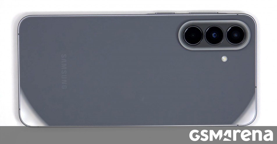 Samsung Galaxy A57, dezmembrat înainte de lansare