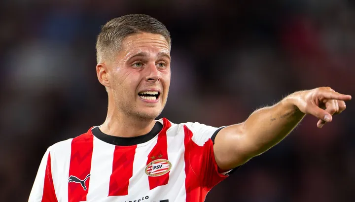 PSV Eindhoven primește duminică seara vizita AZ Alkmaar într-un meci crucial din etapa a 26-a a Eredivisie, cu impact direct asupra cursului campionatului