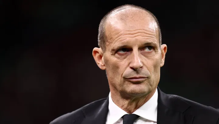 Lazio și AC Milan se întâlnesc duminică seara într-un meci crucial pentru ultimele șanse ale ambelor echipe de a păstra visele la titlu în Serie A
