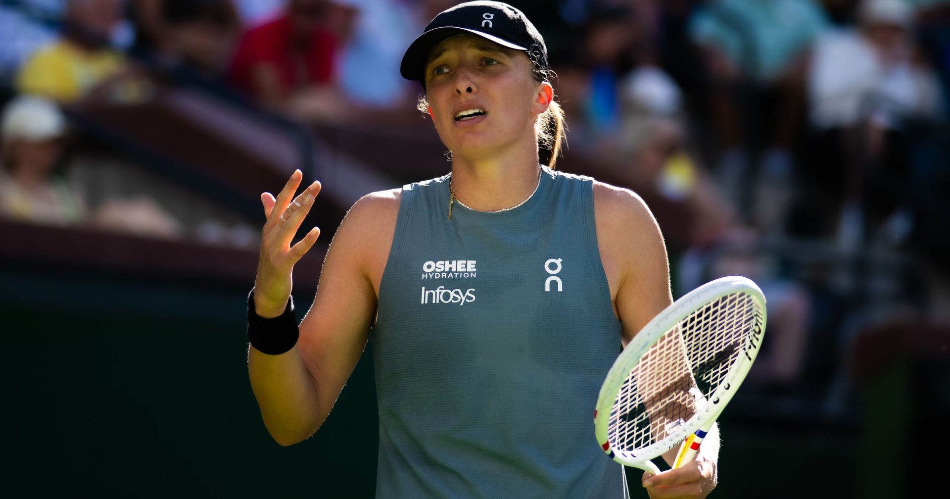 Iga Swiatek, favorita numărul doi la turneul WTA 1000 de la Miami, a fost învinsă surprinzător în turul doi de Magda Linette, jucătoarea poloneză clasată pe locul 50 în ierarhia WTA