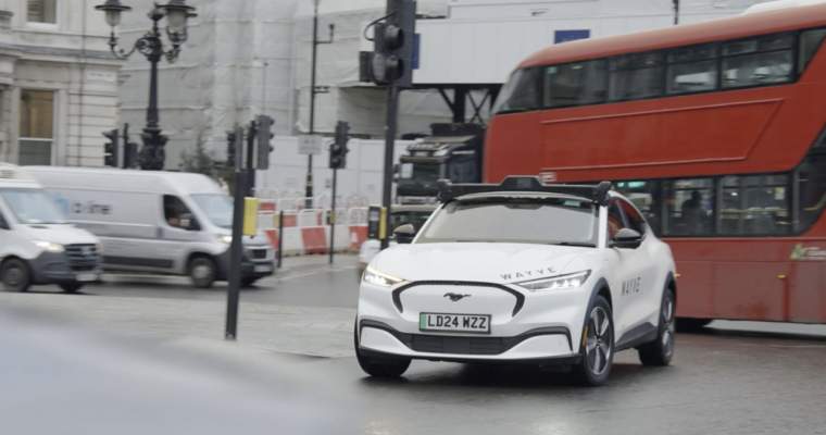 Startup-ul britanic de tehnologie în domeniul conducerii autonome, Wayve, a reușit o performanță remarcabilă în ultimii ani, atrăgând recent o investiție de 1,2 miliarde de dolari într-o rundă de finanțare de tip Serie D, ceea ce a plasat evaluarea companiei la impresionanta sumă de 8,6 miliarde de dolari