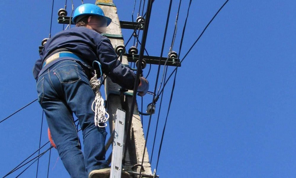 În perioada 23-29 martie 2026, mai multe zone din București, Ilfov și Giurgiu vor fi afectate de întreruperi temporare ale furnizării energiei electrice, pentru lucrări de reparații, modernizare sau întreținere a rețelelor electrice