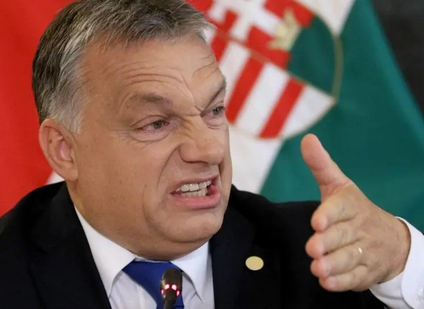 Viktor Orban își întărește poziția față de Ucraina: acuzații de șantaj și represalii economice Premierul ungar Viktor Orban a ieșit din nou în evidență pe scena internațională, acuzând Ucraina de practici de „banditism de stat” și anunțând măsuri dure împotriva Kievului în contextul conflictului în curs și tensiunilor generate de blocajele asupra conductei petroliere Drujba