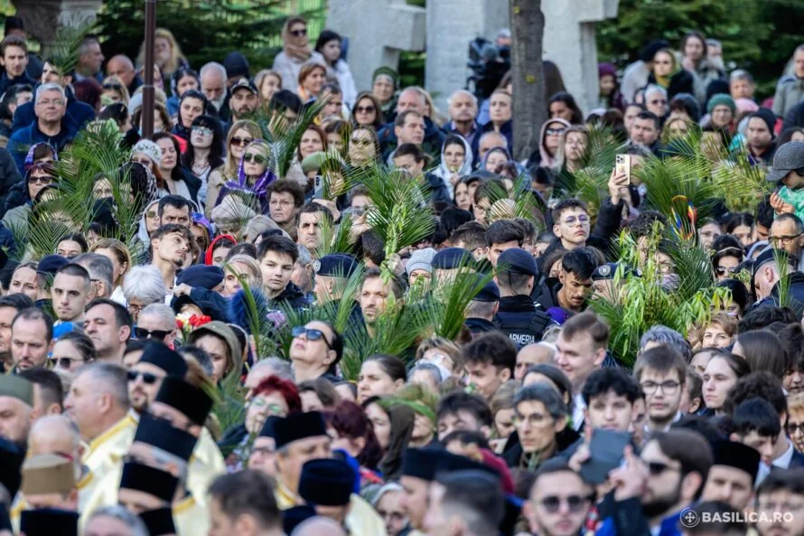 Creștinii ortodocși din România marchează în acest weekend o dintre cele mai importante sărbători ale anului religios: Florile sau Intrarea Domnului în Ierusalim