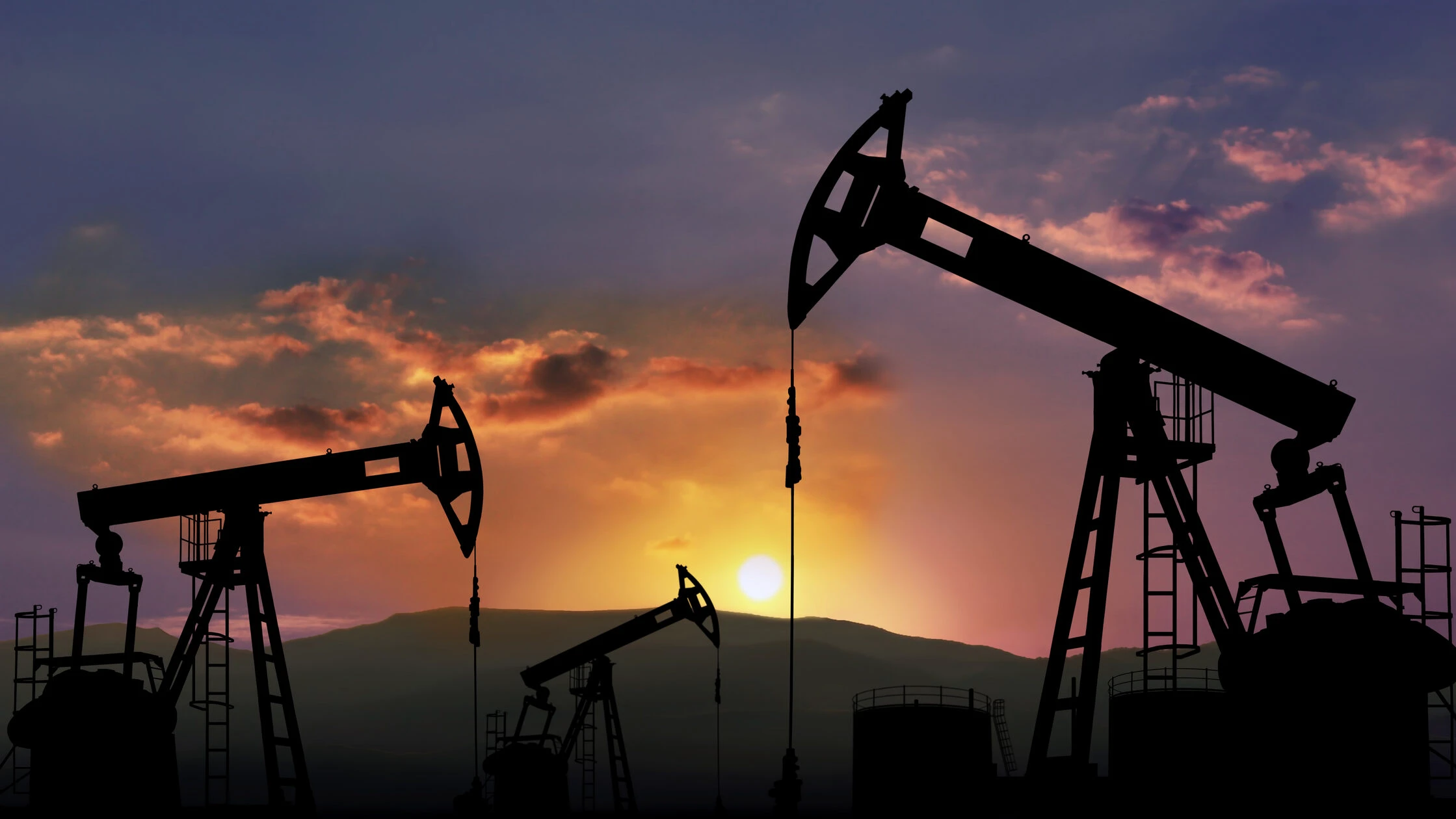 Prețul petrolului Brent a urcat cu 10% într-o singură zi, atingând cel mai înalt nivel din iulie, situație care reflectă vulnerabilitatea piețelor internaționale în fața temerilor privind posibile atacuri militare