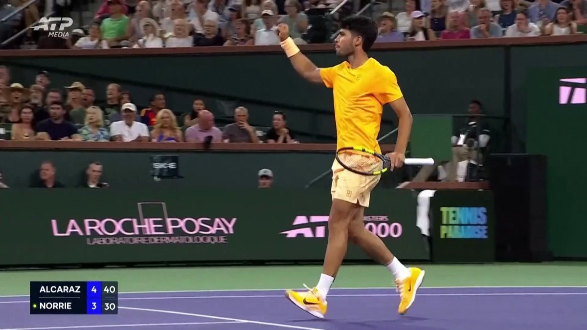 Carlos Alcaraz a reușit să-și egaleze performanța din ultimele turnee și a fost calificat în semifinalele Indian Wells pentru a cincea oară consecutiv, după o victorie convingătoare în fața britanicului Cameron Norrie, scor 6-3, 6-4