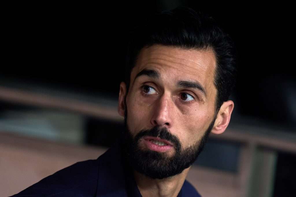 Real Madrid se află în prim-planul discuțiilor din fotbalul mondial după declarațiile făcute de antrenorul echipei, Álvaro Arbeloa, care a subliniat în mod clar că Kylian Mbappé este în prezent cel mai remarcabil jucător din fotbalul mondial