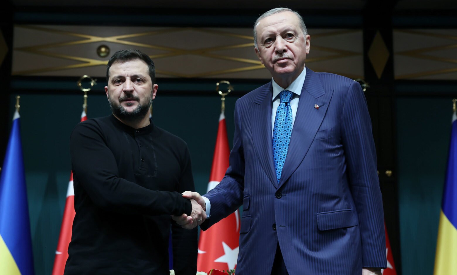 Președintele turc Recep Tayyip Erdogan a reafirmat, marți, poziția Ankarei față de situațiile de criză din zona Orientului Mijlociu și Ucraina, punând accent pe importanța separării eforturilor de pace din aceste regiuni turbulente