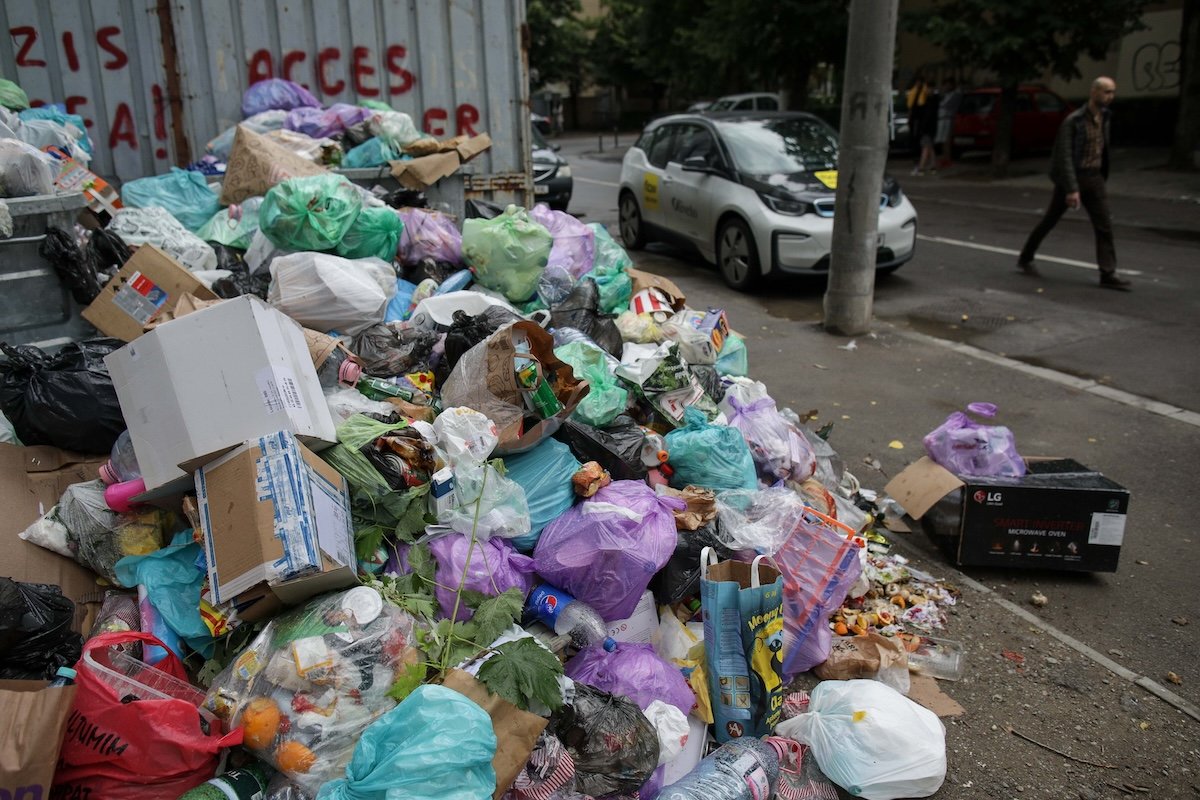 Primăria Sectorului 1 își asumă controlul asupra serviciilor de curățenie și întreținere a străzilor, decizie motivată în mare parte de conflictele prelungite cu operatorul privat Romprest