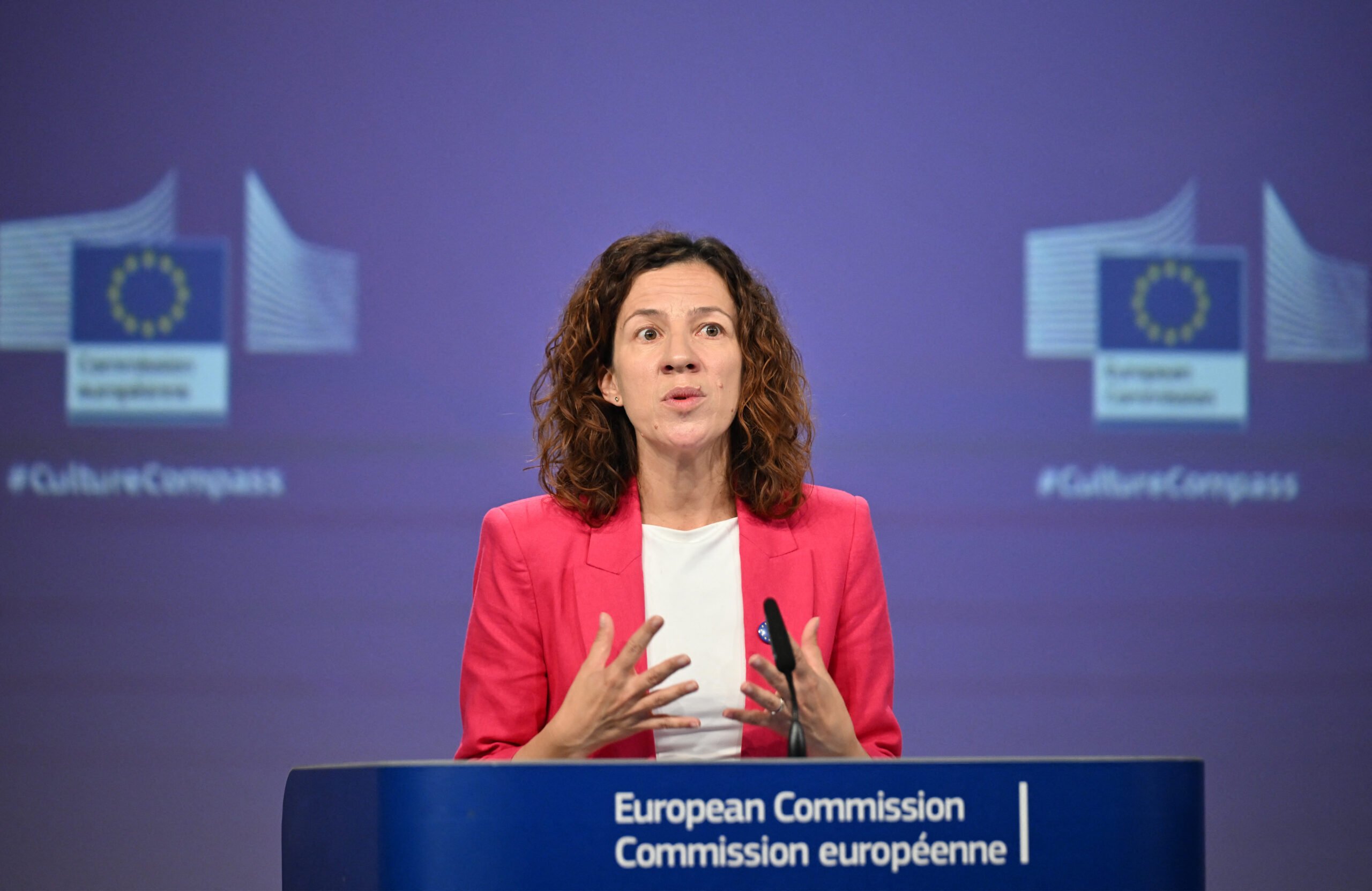 România solicită activarea mecanismului de protecție civilă a UE pentru repatrierea cetățenilor ucraineni și nu numai Tensiunile din estul Europei și criza umanitară generate de războiul din Ucraina continuă să pună la încercare solidaritatea Uniunii Europene