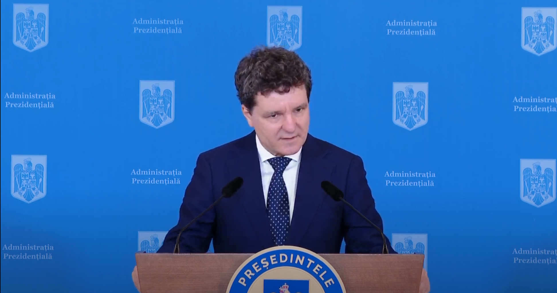 Președintele Nicușor Dan anunță restricții în exploatarea gazelor din Marea Neagră: România va folosi doar o fracțiune din resursele descoperite Președintele Nicolae Dan a făcut recent o declarație care a stârnit interes în domeniul energetic și politic