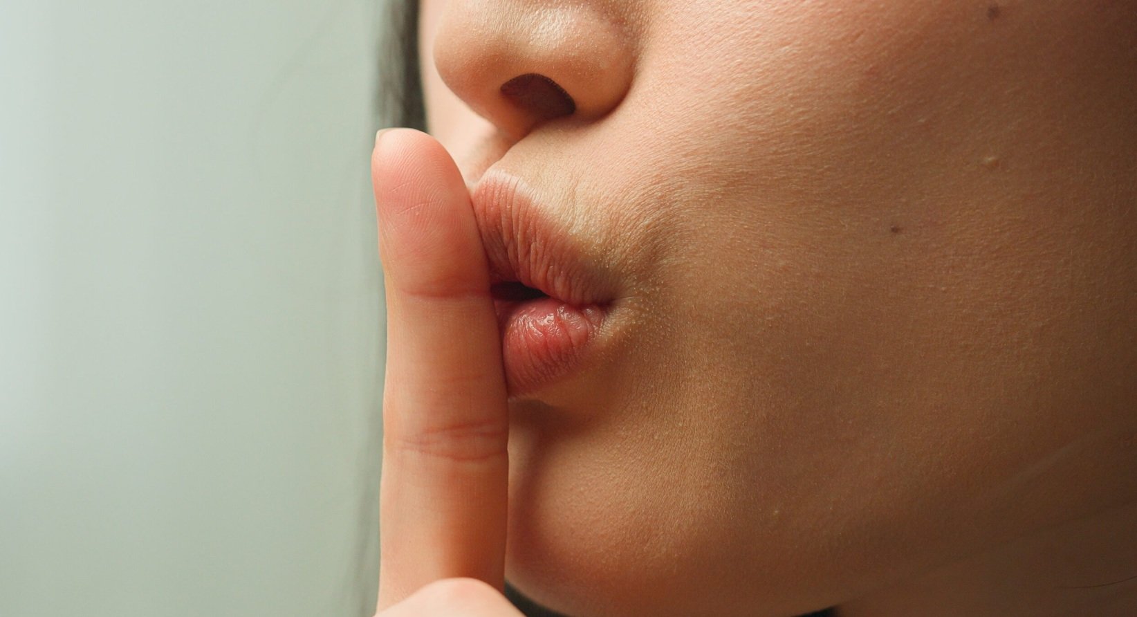 Oamenii păstrează, în medie, peste 13 secrete personale