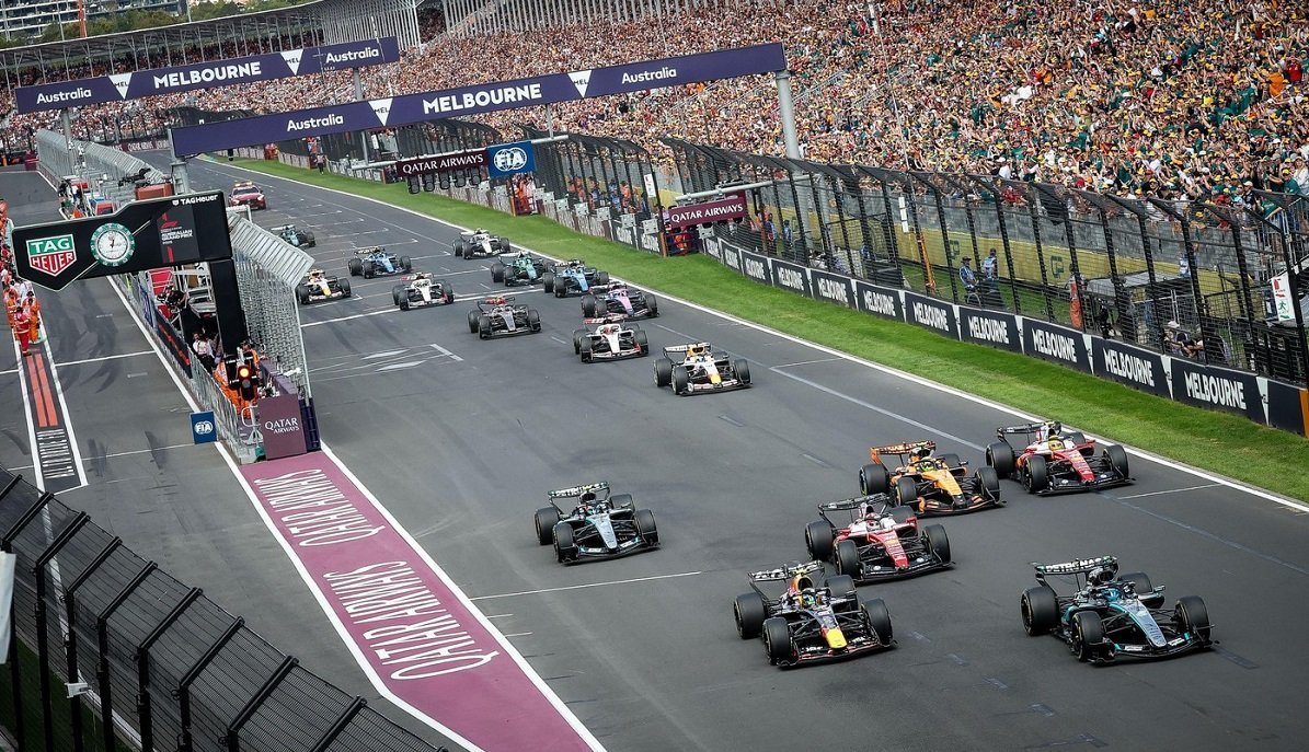 Regulament schimbat în Formula 1: duelul între electric și combustibil, cu un sezon plin de incertitudini Noul sezon de Formula 1 se anunță mai dinamic și mai incitant din cauza unor modificări importante în regulamentul unităților de putere, afectate de discuțiile intense din media și din rândul piloților