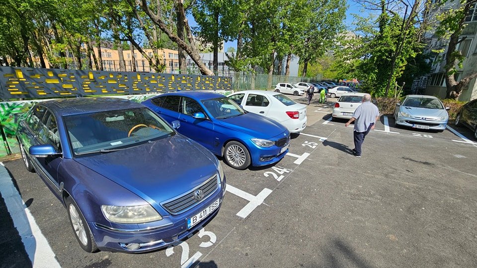 Consiliul Local Sector 4 a decis, miercuri, scoaterea definitivă a taxei speciale de dezvoltare urbană, o măsură despre care administrația a susținut că a fost introdusă provizoriu pentru a finanța creșterea numărului de locuri de parcare în zonă