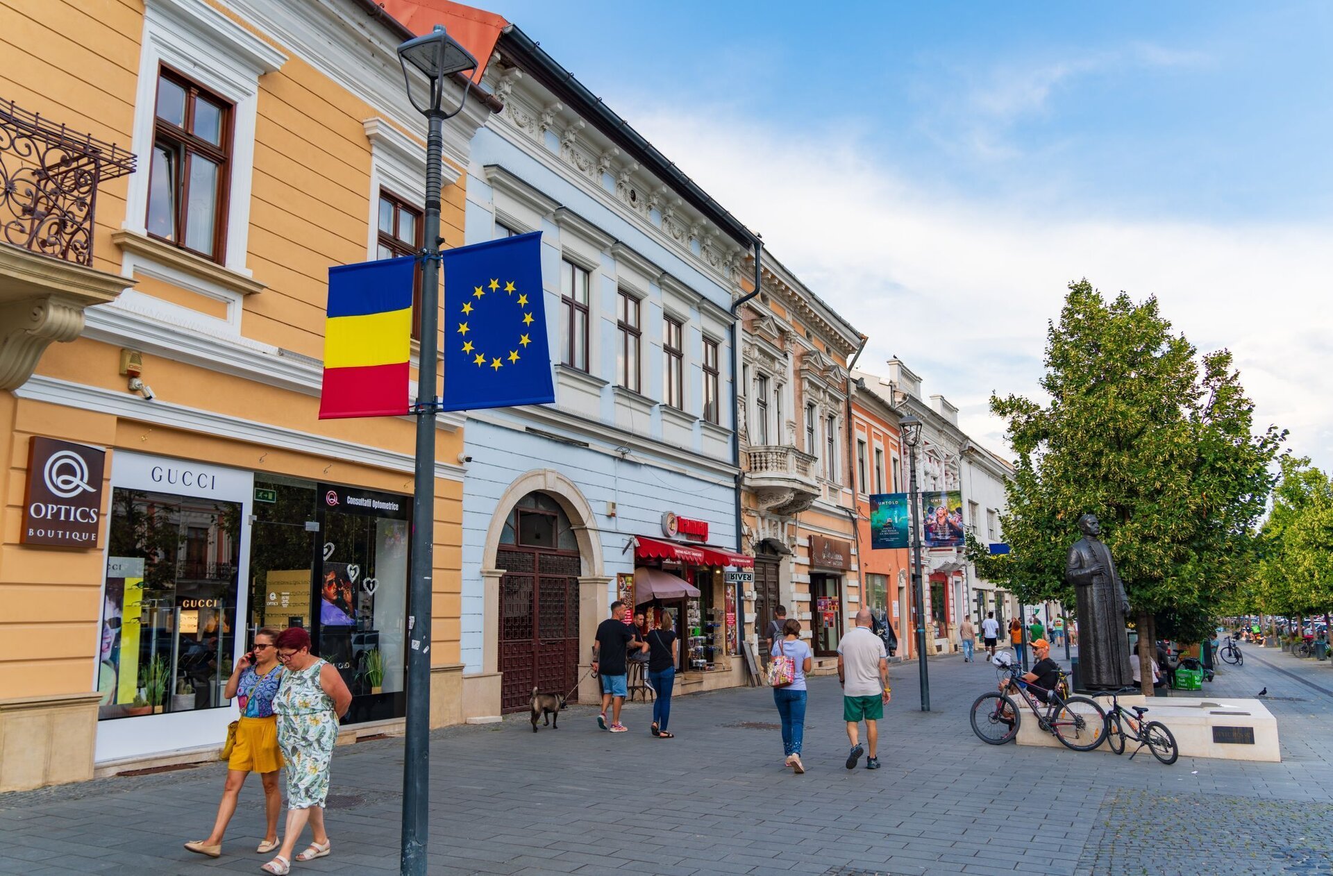 Început de an cu scăderi pentru turismul din România, dar și cu creșteri ale vizitatorilor din străinătate Primele date din 2023 privind activitatea unităților de cazare din România indică un început de an oscilant pentru sectorul turistic