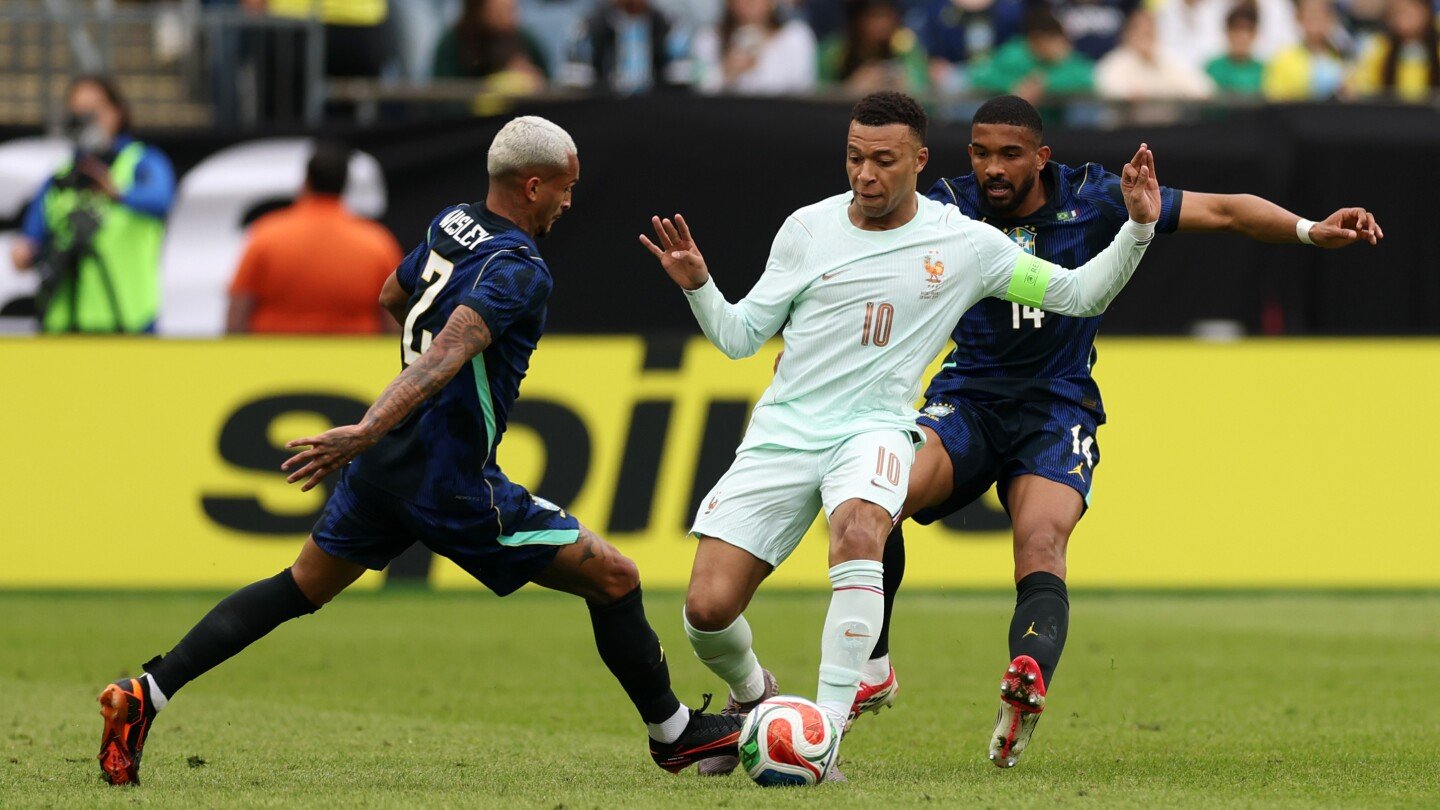 Brazilia și Franța s-au întâlnit joi seară pe stadionul Gillette din Foxborough, Massachusetts, într-un meci amical care a surprins nu doar prin valoarea echipelor, ci și prin rezultatul final: 1-0 pentru francezi