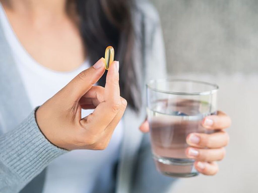 Vitamina D, deseori considerată un aliat esențial al sănătății, poate deveni un real pericol atunci când este administrată în doze excesive