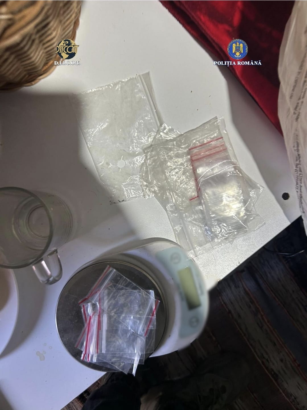 Bărbat din Cluj, suspectat că vindea doze de psihoactive cu 100 de lei