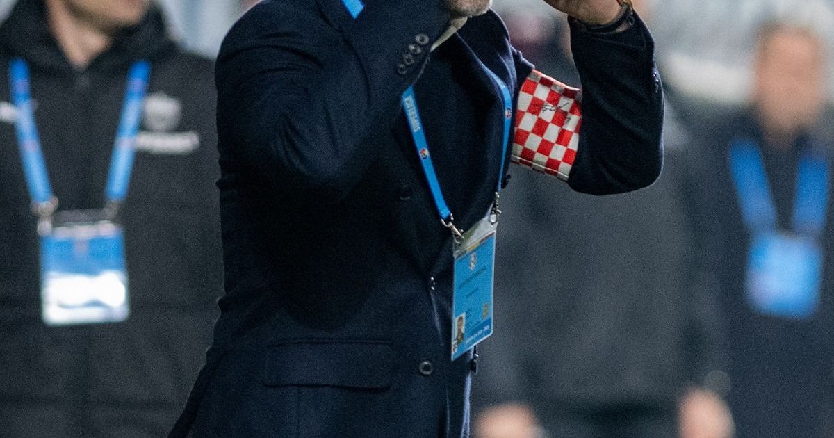 Dinamo face ultimele pregătiri pentru meciul crucial cu Universitatea Craiova, programat joi seara, de la ora 20:30, în cadrul etapei a doua din play-off-ul Ligii I