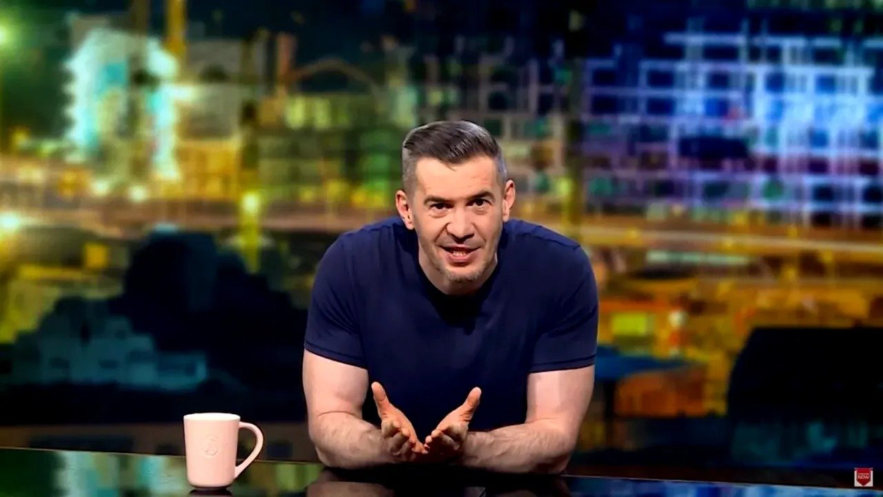 „Starea Nației” se întoarce pe micul ecran? Negocierile dintre Dragoș Pătraru și TVR avansează După mai bine de opt ani de absenta, emisiunea „Starea Nației”, realizată de jurnalistul și scriitorul Dragoș Pătraru, pare să fie pe cale să revină în grila televiziunii publice
