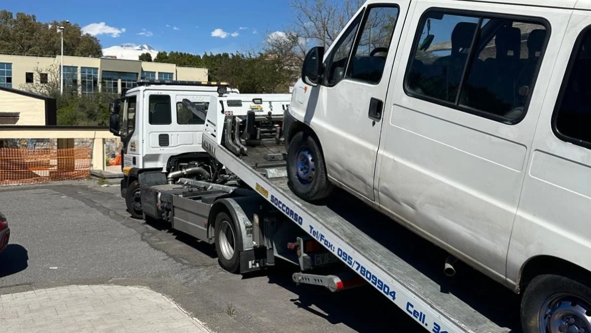 Amețit de bani, un român a rămas fără mașină în Italia: 10.000 euro amendă!