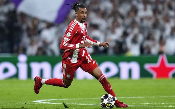 Olise, „superstarul” de la Bayern, dezvăluit de antrenori: Ce-l face special