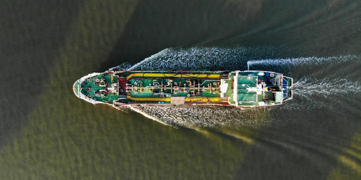 Petrolul trece de 100$ după BLOCADA Porturilor din Iran. SUA, decizie radicală!