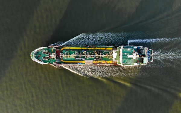 Petrolul trece de 100$ după BLOCADA Porturilor din Iran. SUA, decizie radicală!