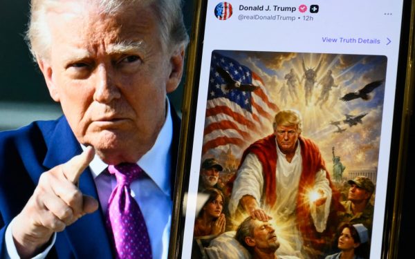 Trump, ștersura supremă: Imaginea cu el ÎN Iisus, ștearsă de pe Truth Social