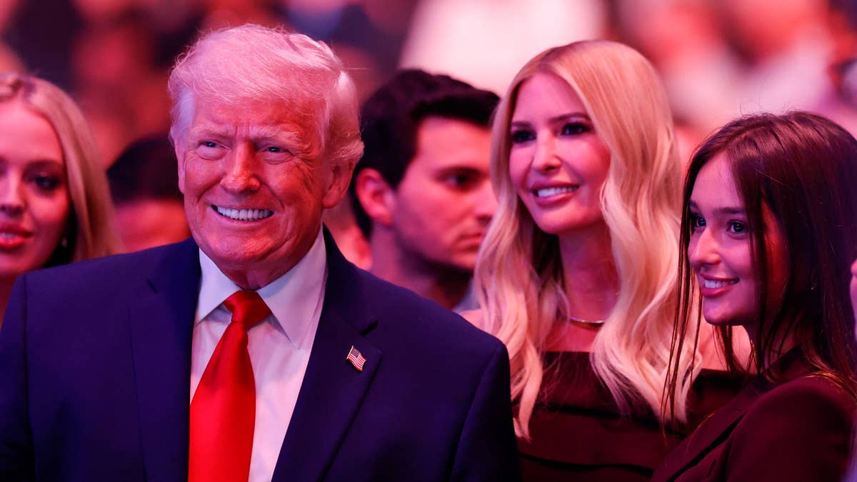 Trump, apariție rară cu fiica Ivanka: ce gest a surprins