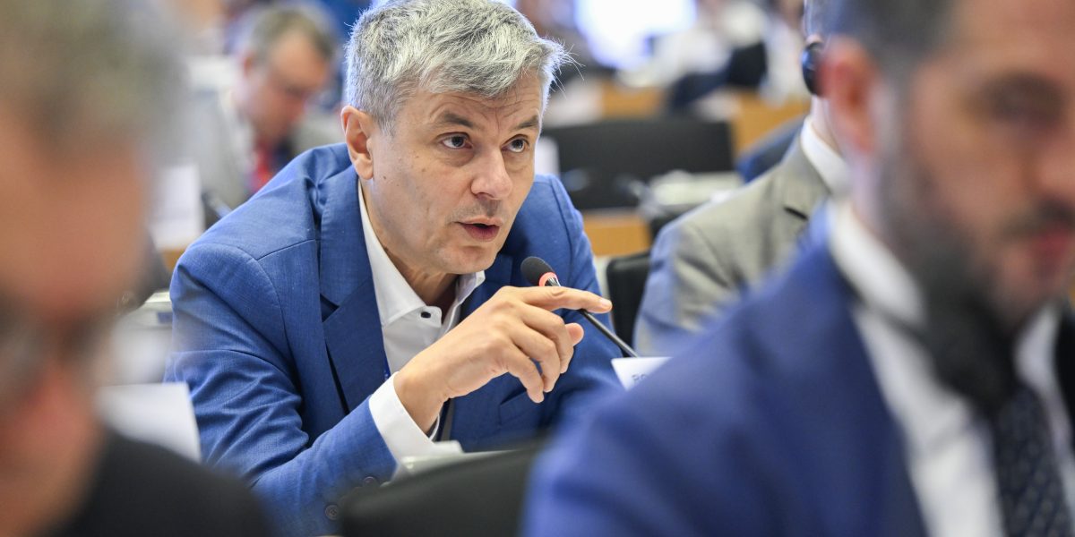 Virgil Popescu, dezbatere la Bruxelles: Cum grăbește UE investițiile în energie?