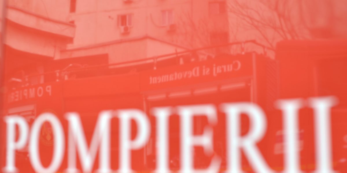 Incendiu la un bloc din Constanța: 10 persoane, autoevacuate