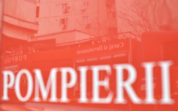 Incendiu la un bloc din Constanța: 10 persoane, autoevacuate