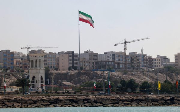 Iranul amenință: Rămâne în Strâmtoarea Ormuz până-și sunt garantate drepturile