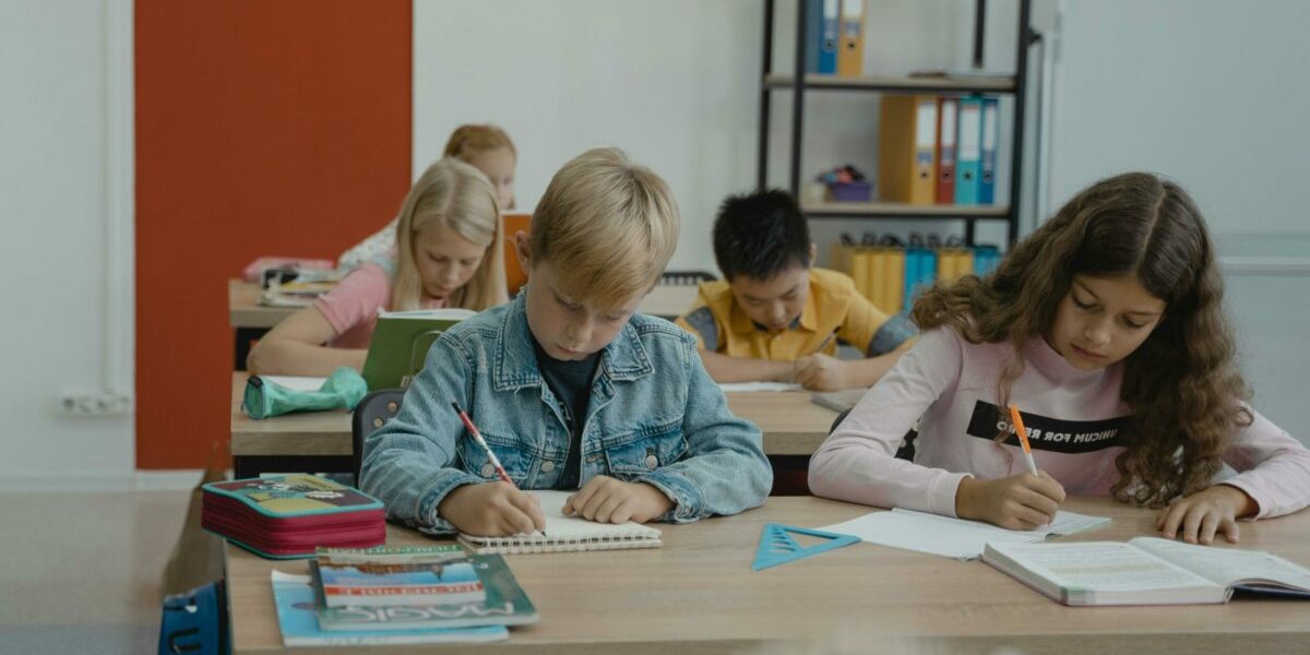 Profesorii, mai aproape de posturi: Concursuri pentru ocuparea lor, deblocate